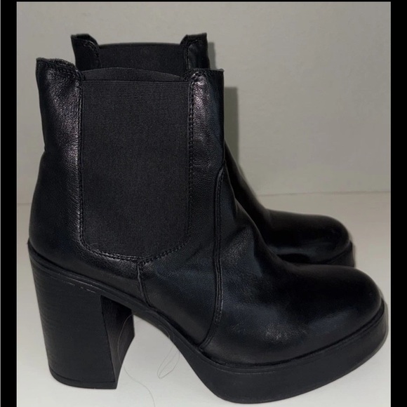 Emanuele Crasto Black Leather Lug Heel Chelsea Boots Size 8 (EU 38) - Picture 2 of 5